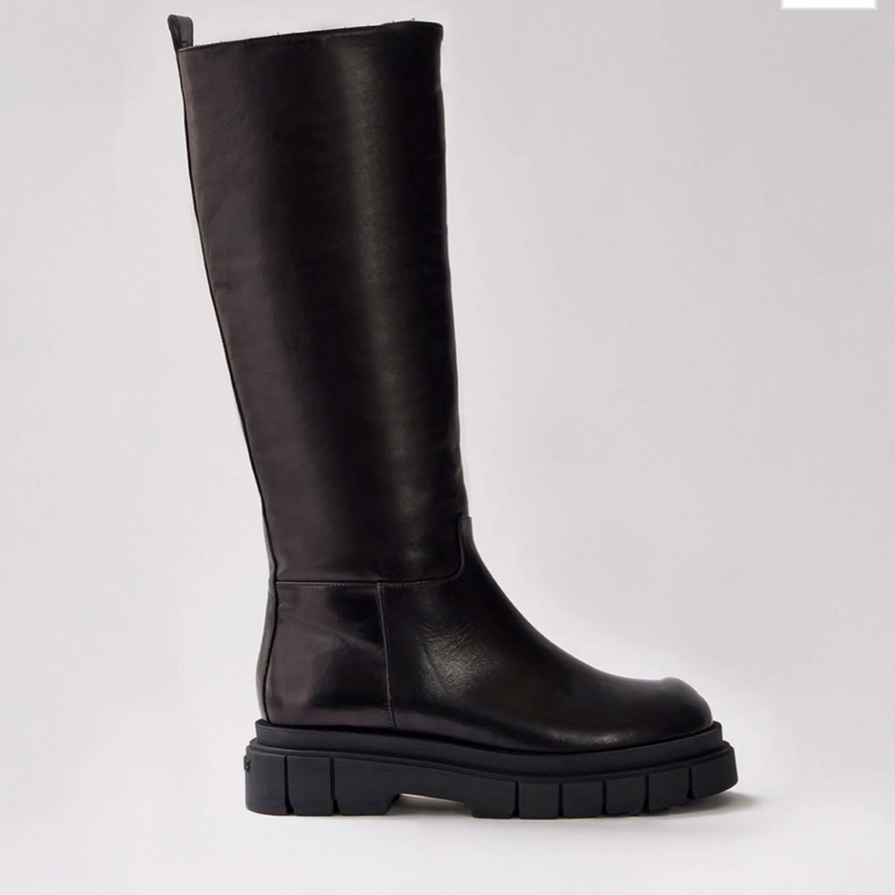 Mackage COMMANDER shearling-lined lug sole (R) Leather boot for women size 39